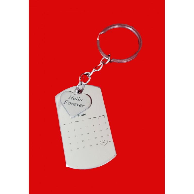 Breloc metalic dreptunghiular cu inimioara atasata