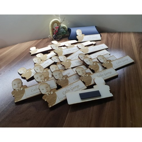 Set de 20 marturii din lemn cu magnet, personalizate